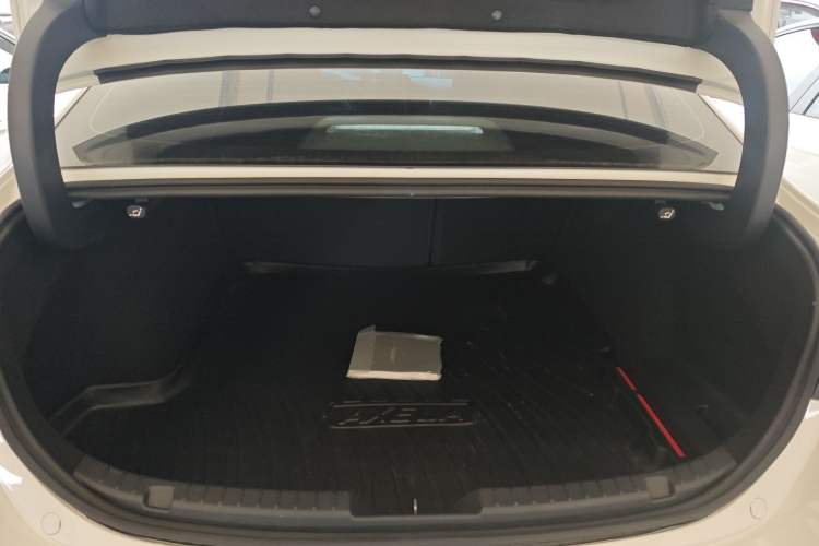 Used Mazda 3 Axela 2023 2.0L Automatic Zhiyao Edition Trunk