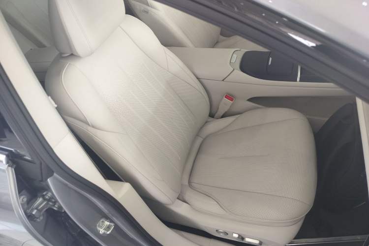 Used Buick L7 2025 Model Luxury Leisure Smart Driving Edition