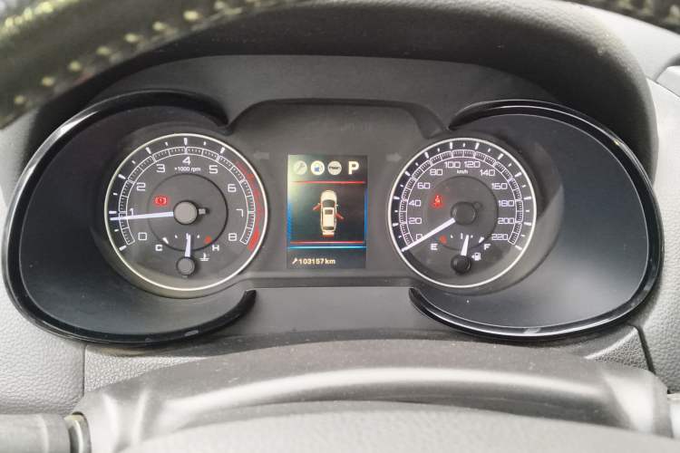 Used Dongfeng Fengdu MX5 2016 2.0L Automatic Flagship Edition Instrument Cluster