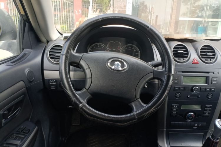Used Haval H5 Classic 2011 Zhizun Edition 2.0L Two-Wheel Drive Luxury Model Steering Wheel