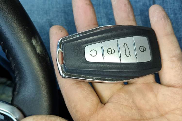 Used Geely Auto Haoyue 2020 1.8TD DCT Flagship 7-Seater Vehicle Key