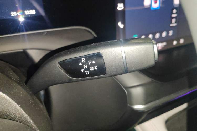 Used XPeng P7 2024 P7i 702 Max Pengyi Edition Gear Lever