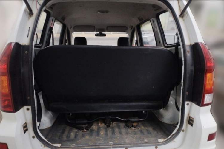 Used Dongfeng Fengon 370 2016 1.5L Manual Luxury 7-Seater
