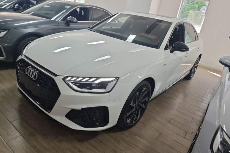 Used Audi A4L 2023 40 TFSI Luxury Dynamic Model