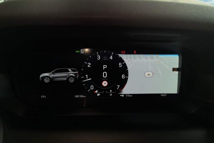 Used Land Rover Discovery Sport 2022 249 PS R-Dynamic S Performance Edition 5 Seats Instrument Cluster