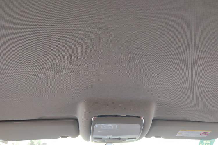 Used Zotye T600 2016 Sport Edition 2.0T DCT Luxury Model Headliner