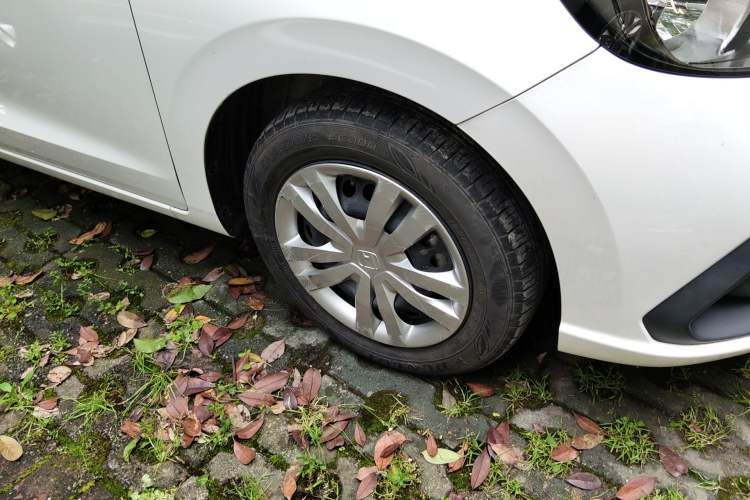 Used Honda Fit 2021 1.5L CVT Trend Edition Right Front Wheel Hub