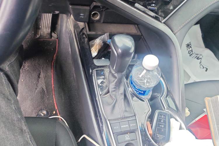 Used Toyota Camry 2019 2.0S FENGSHANG Version China VI Standard