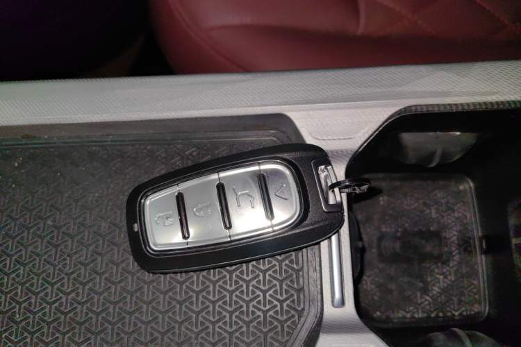 Used JETOUR X70 PLUS 2023 1.6T DCT Stronger 5-Seater
