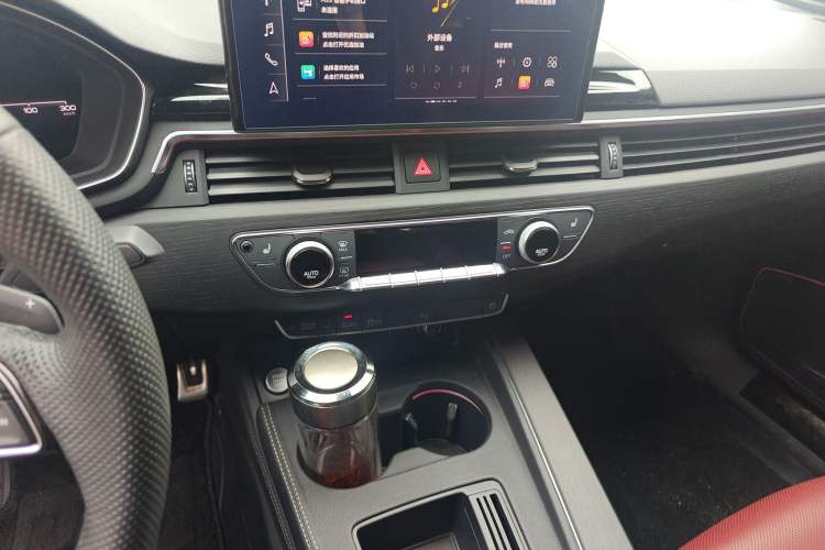 Used Audi A4L 2024 40 TFSI Luxury Dynamic Edition
