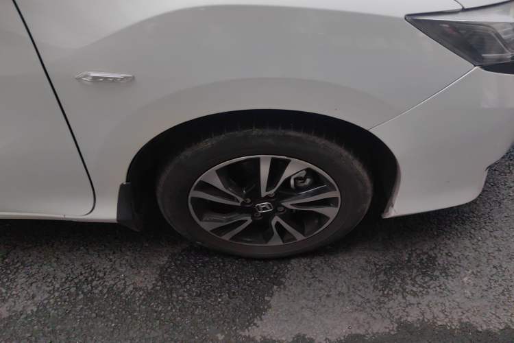 Used Honda Greiz 2016 1.5L CVT Classic Edition
