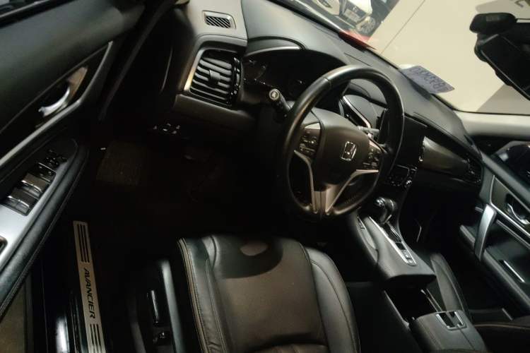 Used Honda Avancier 2020 240TURBO Two-Wheel Drive Premium Edition Driver Seat