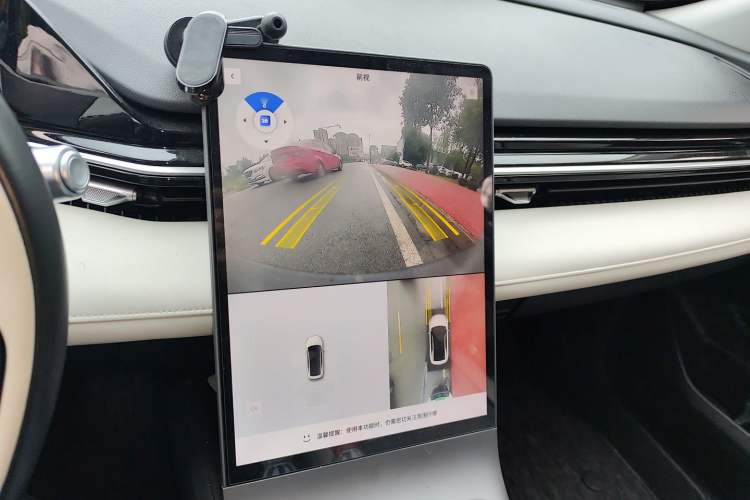 Used Geely Galaxy L6 2023 125km MAX
