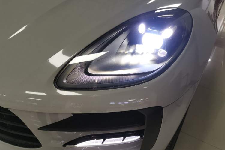 Used Porsche Macan 2018 Macan 2.0T