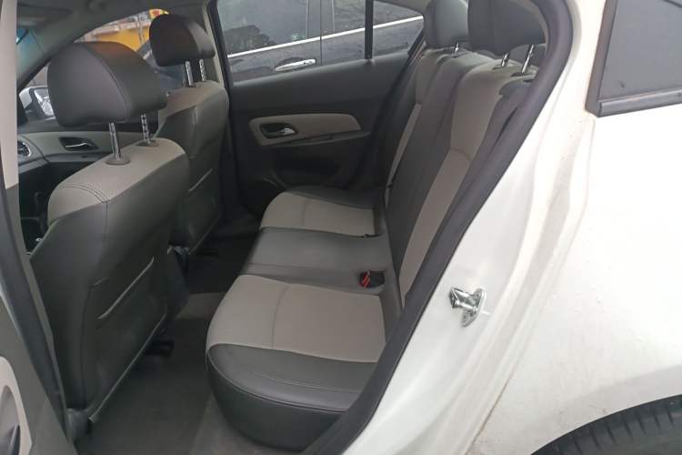 Used Chevrolet Cruze 2013 1.6L SL MT
