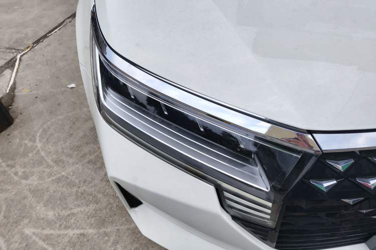Used Venucia D60 2023 PLUS 1.6L XL CVT Yue Ling Edition Right Front Headlight