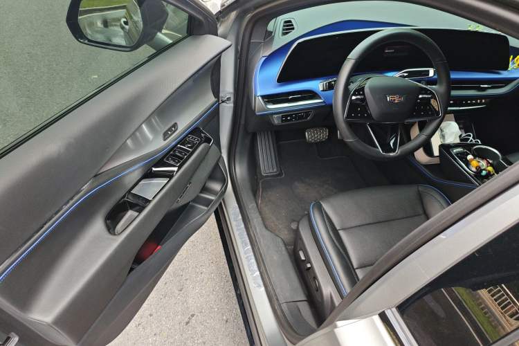 Used Cadillac GT4 2023 25T Luxury Model Driver Seat