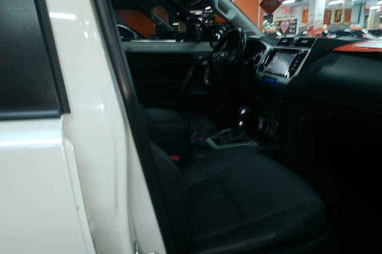 Used Toyota Prado 2018 3.5L Automatic TX-L with Rear-Mounted Spare Tire
