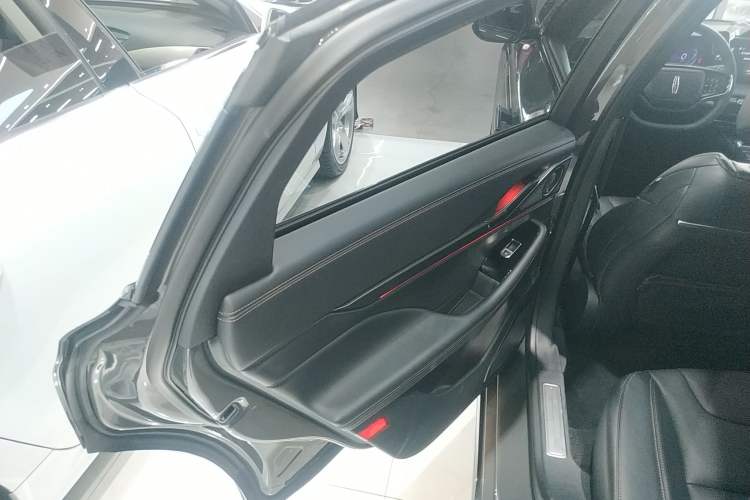 Used Lincoln Z 2022 Facelift iCool Luxury Edition