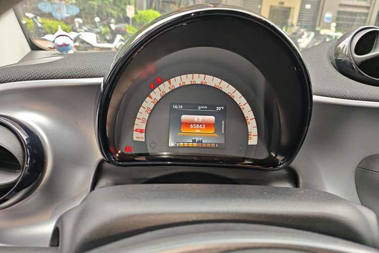 Used smart fortwo 2015 1.0L 52 kW Hardtop Passion Edition
