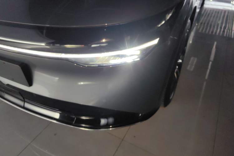 Used Zeekr 7X 2025 100 kWh Long-Range Rear-Wheel Drive with Intelligent Driving Features
