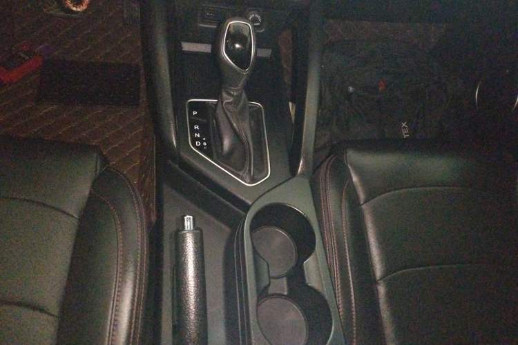 Used Dongfeng Fengon 500 2021 1.5L CVT Enjoyment Model Gear Lever