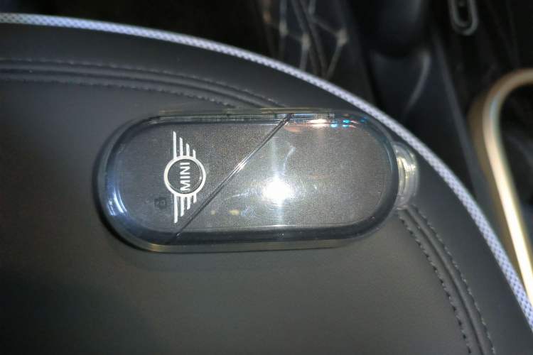 Used MINI Electric MINI COOPER 2025 456km COOPER E Classic Style
