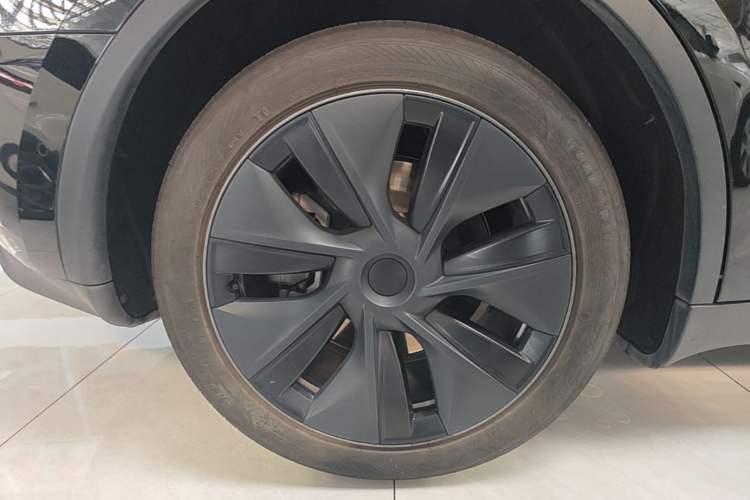 Used Tesla Model Y 2023 Rear-Wheel-Drive Version