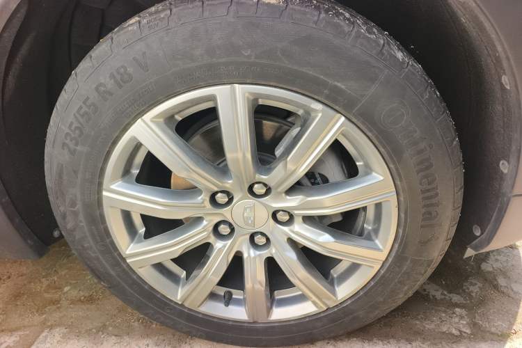 Used Cadillac XT4 2022 28T Two-Wheel-Drive Luxury Version
