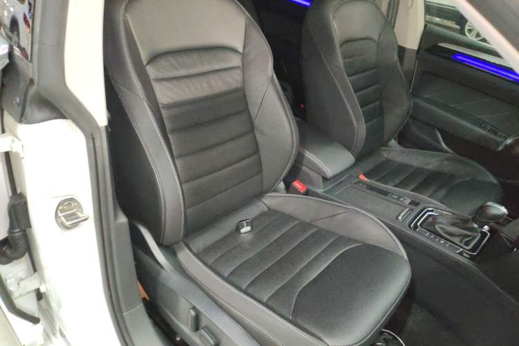 Used Volkswagen FAW-Volkswagen CC 2023 380TSI Striking Edition
