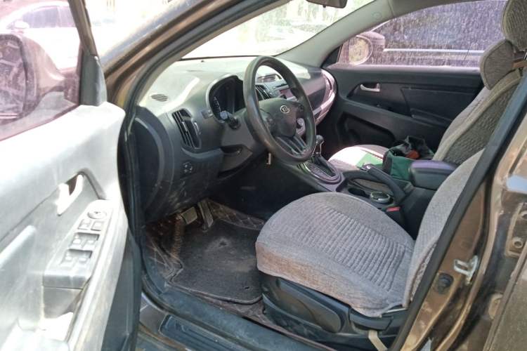 Used Kia Sportage R 2012 2.0L Automatic Two-Wheel Drive GL Trim
