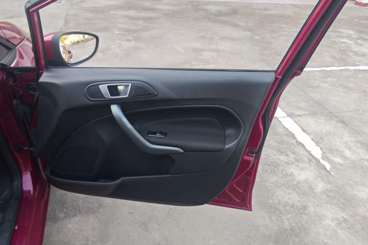 Used Ford Fiesta 2013 Hatchback 1.5L Manual Fashion Edition