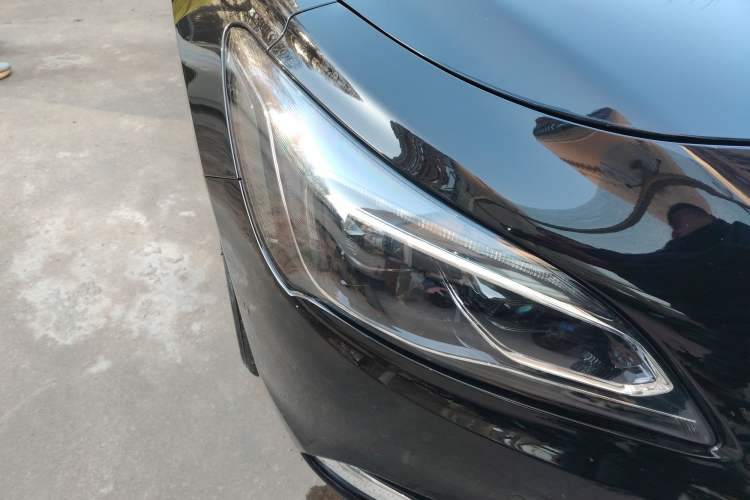 Used Buick LaCrosse 2018 28T Luxury Model