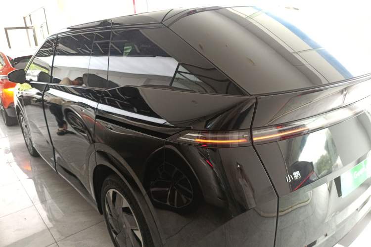 Used XPeng X9 2024 702 Ultra-Long Range Max
