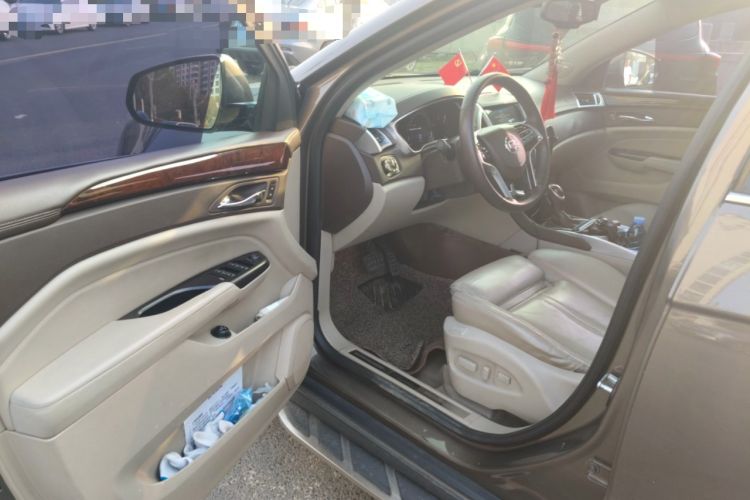 Used Cadillac SRX 2015 3.0L Elite Model
