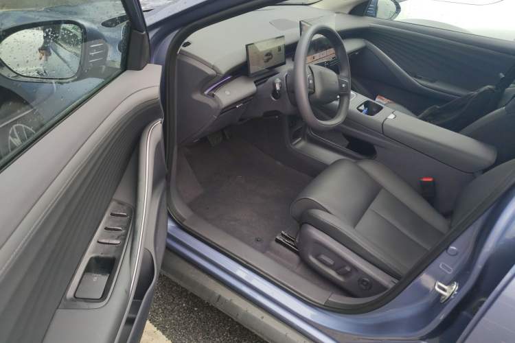 Used Nissan N6 2026 Model 180 Max Driver Seat