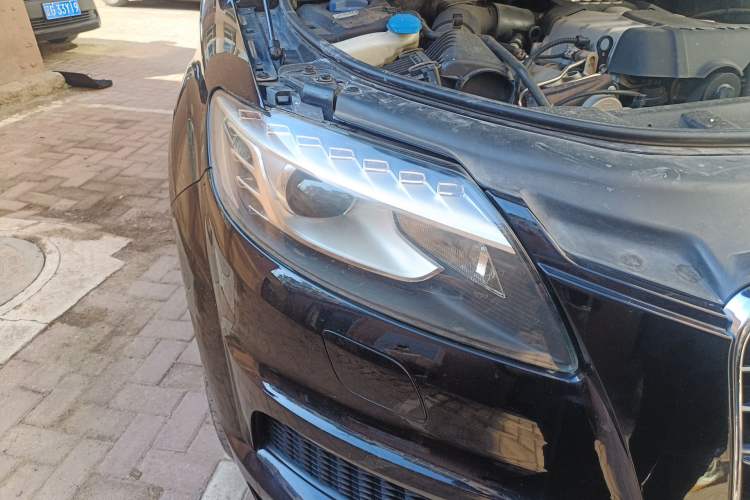 Used Audi Q7 2014 35 TFSI Sport Edition Right Front Headlight