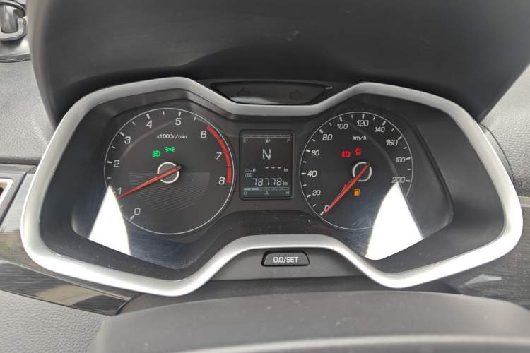 Used Baojun 310 2017 1.5L Automatic Fashion Model