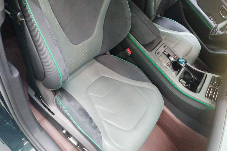 Used BYD Han 2022 EV 610 km All-Wheel-Drive Qianshan Cui Limited Edition
