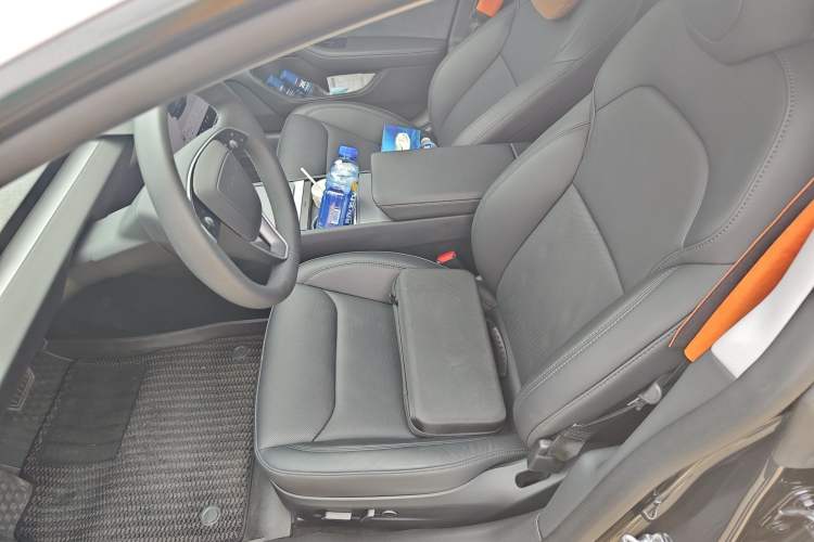 Used Tesla Model 3 2023 Long-Range All-Wheel-Drive Version Left Front Seat