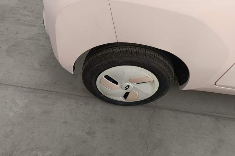 Used Chery New Energy QQ Ice Cream 2022 170km Sundae Phosphate Lithium-Ion