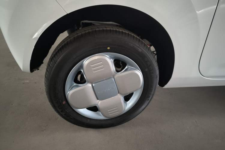 Used Geely Galaxy Panda 2024 Panda Mini 200km Endurance Bear Right Rear Wheel Hub