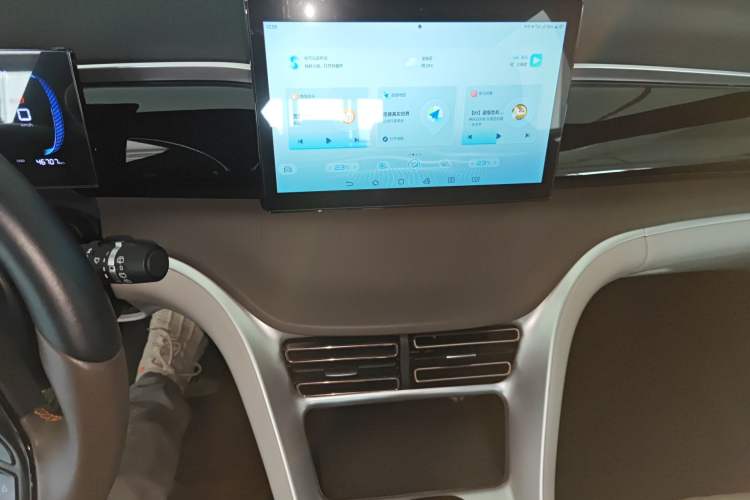 Used BYD Song Pro New Energy 2022 DM-i 51km Luxury Model Audio And AC Panel