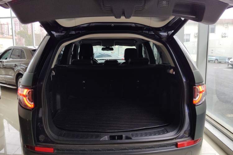 Used Land Rover Discovery Sport 2017 2.0T SE
