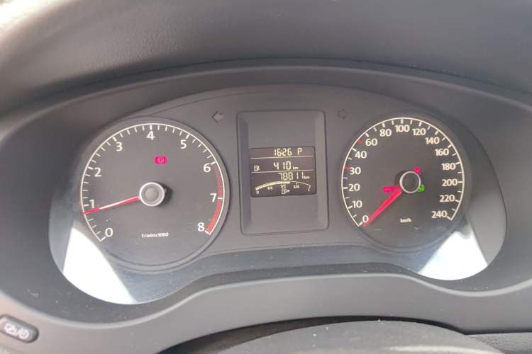 Used Volkswagen Sagitar 2014 1.6L Automatic Comfort Model Instrument Cluster