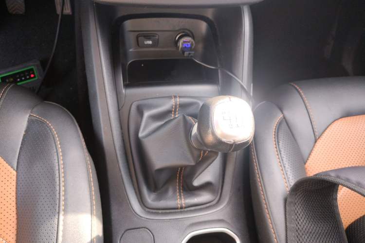 Used Wuling Hongguang S3 2019 1.5L Manual Comfort Model China VI Standard
