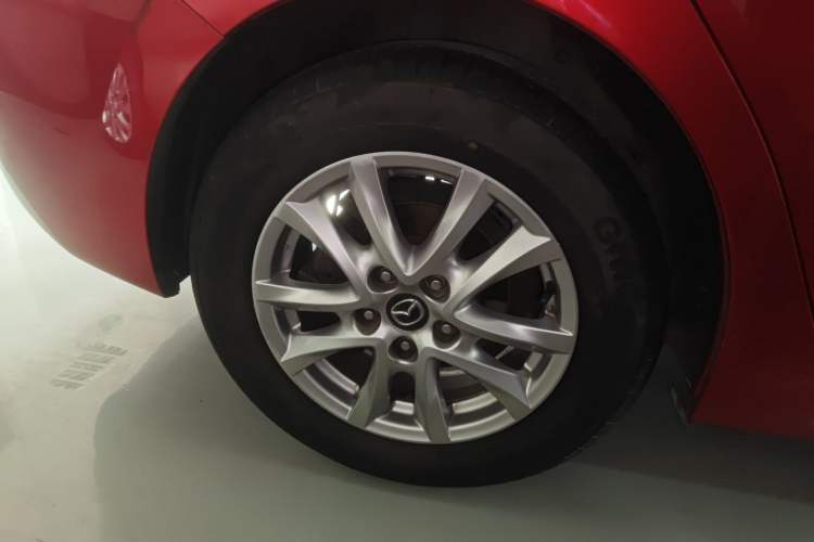 Used Mazda 3 Axela 2017 Sedan 1.5L Automatic Luxury Model Emission Standard China V