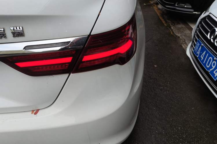 Used Geely Auto Binray 2021 1.4T CVT Asian Games Edition
