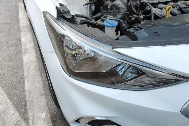 Used Hyundai Celesta 2018 1.6L Automatic GL Enjoyment Version China V Standard