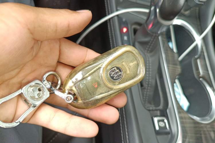 Used Buick Envision 2018 20T Two-Wheel-Drive Elite Model Vehicle Key